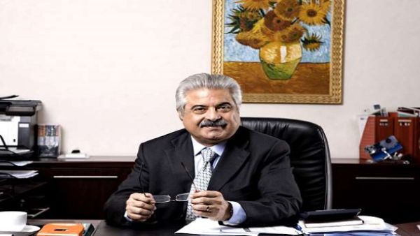 احتل باباني المرتبة 25 ضمن قائمة “فوربس لأغني 50 هندي في الخليج، مع صافي ثروة قدرها 420 مليون دولار (1.6 مليار درهم)