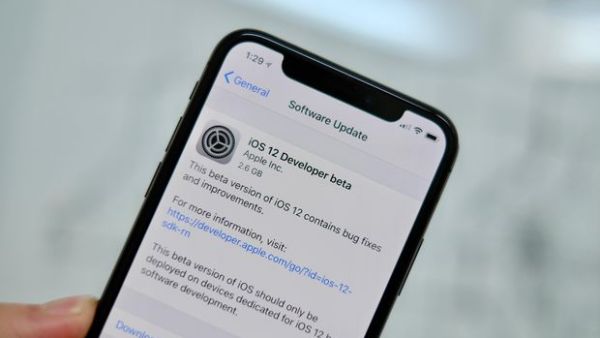 نظام التشغيل iOS 12