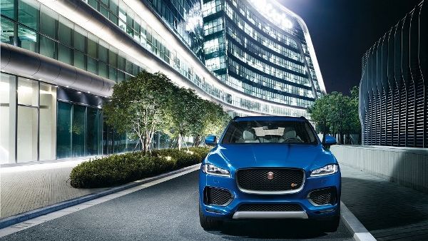 سيارة جاكوار F-Pace
