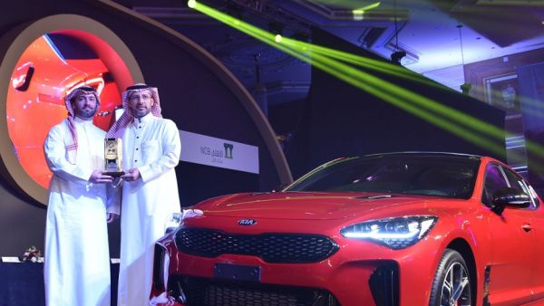 كيا ستينجر GT تفوز بجائزة أفضل سيارة مبتكرة للعام 