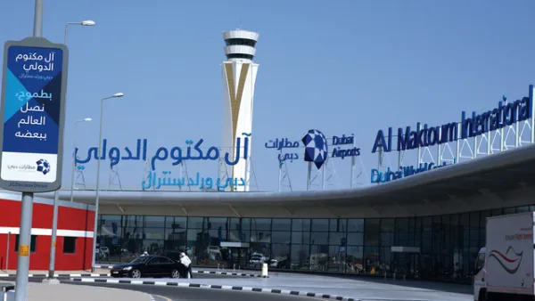 مطار آل مكتوم الدولي 