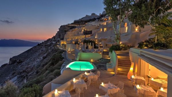 Mystique, Santorini، في اليونان