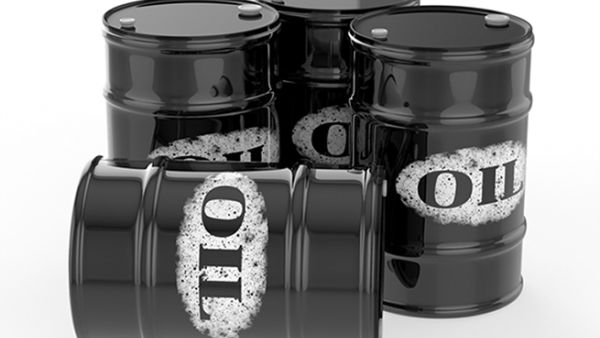 There will be new areas for oil demand in the future from compound industries. (File photo)