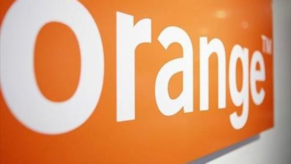 أضافت “أورنج” في البيان أن اتصالات مصر ستدفع لها 285.190 مليون جنيه “بخلاف فوائد التأخير في السداد، على أن تلتزم أيضاً بسداد كافة تكاليف ومصروفات دعوى التحكيم