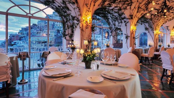 ريستورانت لاسبوندا، بوسيتانو، إيطاليا، Ristorante La Sponda