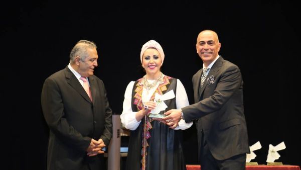 الاعلامية سالي الأسعد