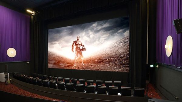 سامسونج تكشف عن شاشة عملاقة جديدة ثلاثية الأبعاد خصيصا لصالات السينما