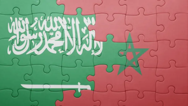 كانت أربع دول خليجية هي قطر والسعودية والكويت والإمارات العربية المتحدة قد إتفقت في 2012 على تقديم مساعدات قيمتها الإجمالية خمسة مليارات دولار للمغرب في الفترة من 2012 إلى 2017 
