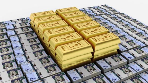 نصت الميزانية التي اقرها مجلس الوزراء على انفاق يبلغ 855 مليار ريال نحو 228 مليار دولار، وعلى ايرادات متوقعة للدولة بقيمة 855 مليار ريال ايضا، وبذلك يكون الانفاق المتوقع للعام 2014 ارتفع بنسبة 4.2% مقارنة بتوقعات ميزانية العام الحالي