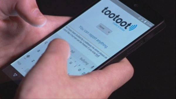 يجري حالياً تجريب تطبيق “توتوت” في أربع مدارس بدبي