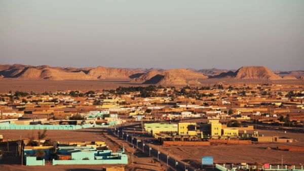 السودان يعمل على زيادة إنتاج الغاز في الداخل وفتح الباب أمام الاستثمار مضيفا أنه يجري تعديل الدستور لتحديد السلطة المسؤولة عن تسهيل الاستثمار الأجنبي