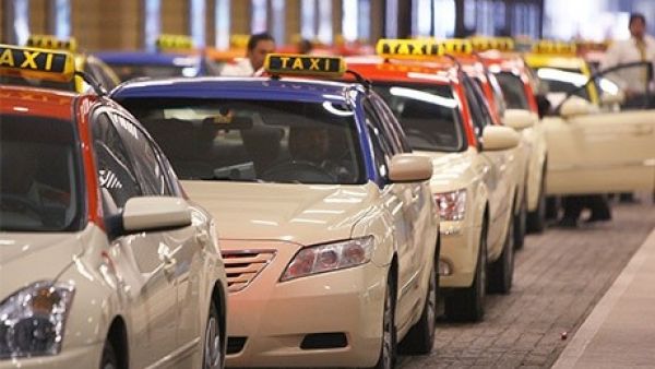 نسي الركاب أطفالهم مرتين في سيارات الأجرة بدبي