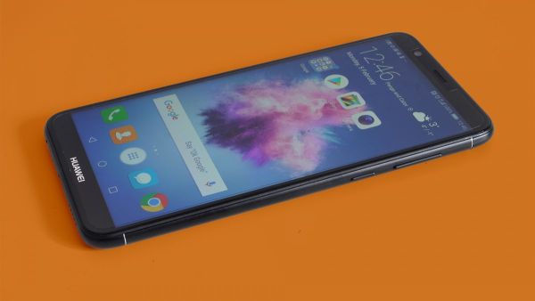 هاتف P Smart أحدث ابتكارات هواوي لتجربة تصوير نموذجية بسعر 799 درهم إماراتي
