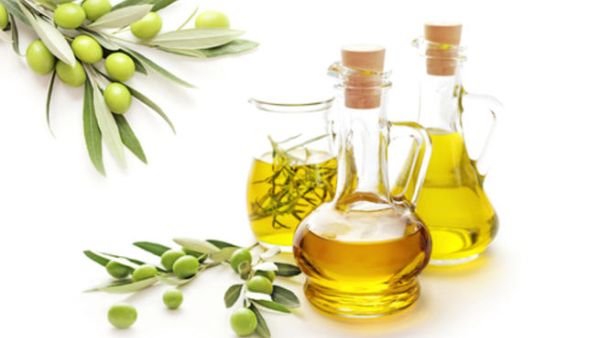 زيت الزيتون له فوائد صحيّة وجمالية على القلب والجسم والبشرة