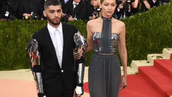 Zayn with his gf Gigi Hadid at the Met Gala 2016. (Screenshot)