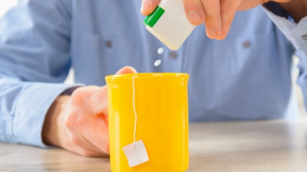 أصبح الأسبارتام من أكثر العناصر البديلة للسكر الدارجة (shutterstock.com)

