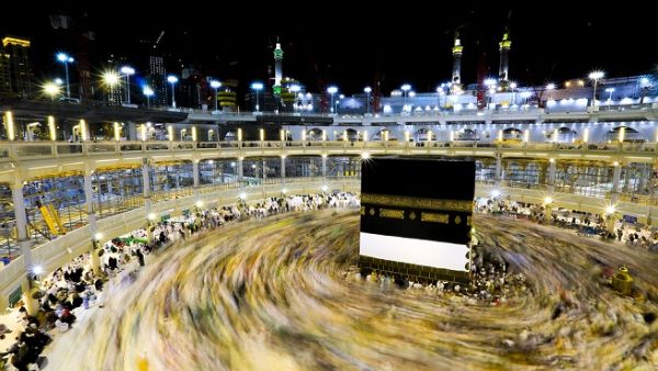 موسم الحج عادة ما تكثر فيه المضاربة في الذهب، بحسب الخبراء. 
