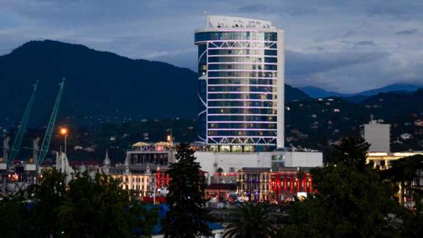 مصرع 11 شخصا في حريق شبّ بأحد فنادق جورجيا