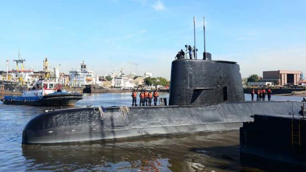 فقدان الاتصال بغواصة أرجنتينية على متنها 44 شخصا وبدء عمليات البحث
