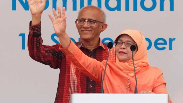 انتخاب حليمة يعقوب رسميا أول رئيسة لسنغافورة
