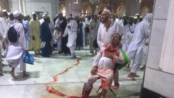 107 قتلى على الأقل إثر سقوط رافعة داخل الحرم المكي