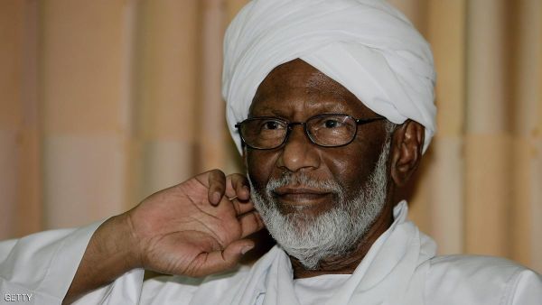 تحالف مع عمر البشير، خلال الانقلاب العسكري الذي حمل الأخير إلى السلطة عام 1989