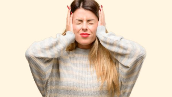 أسباب بتنميل الرأس وجود اختلالاتٍ في النّخاع الشوكيّ كالالتهابات

