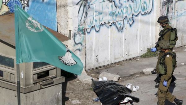 القوات الإسرائيلية تقتل فلسطينيين اثنين بذريعة "الطعن"