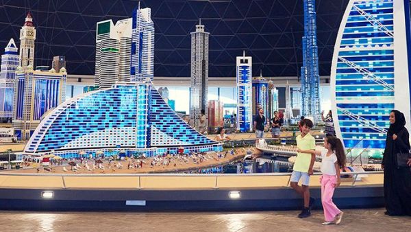 إفطار ليجولاند دبي