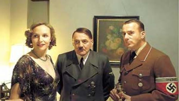 قالت الأميركية التي تزوجت فيما بعد بمزارع   "لماذا احتضنته وقبلته؟ ببساطة لأنه بدا ودودا"