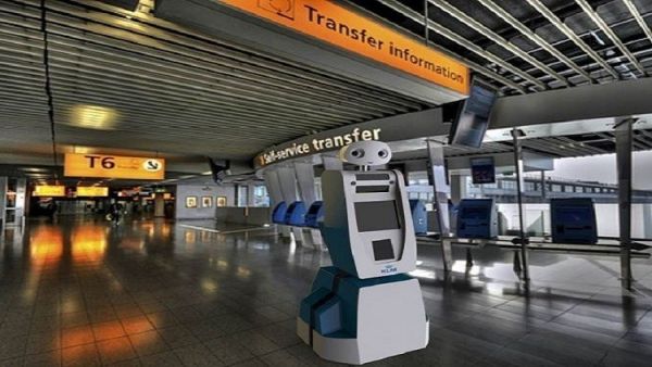 جميع العاملين بالفندق هم من طالبي اللجوء