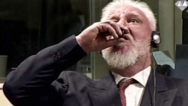 برالياك يتناول السم أثناء مثوله أمام المحكمة