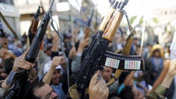 الحوثيون يتقدمون صوب عدن ويقتلون 12 مدنيا