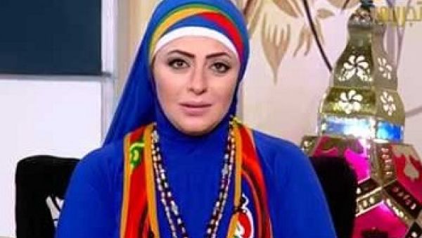 ميار الببلاوي تتبرأ من شقيقتها و تتهمها بالردة!