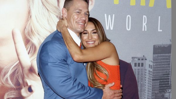 جون سينا ونيكي بيلا