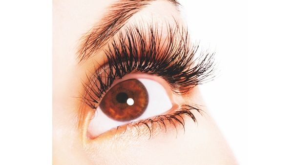 Consultants at Moorfields Eye Hospital Dubai share their tips for healthy eyes in 2018. 