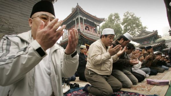 تقارير تتحدث عن احتجاز السلطات الصينية ملايين الأويغور في معسكرات "إعادة تثقيف"