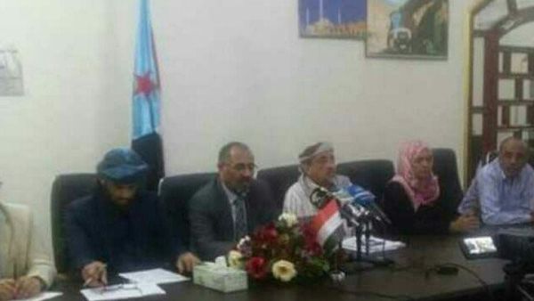 المجلس الانتقالي اعترف بشرعية هادي 
