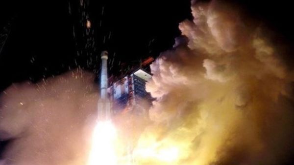 إيران تفشل في وضع قمر صناعي في المدار بعد إطلاقه
