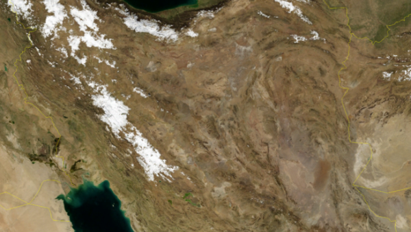 Satellite image of Iran in January 2004. (Screenshot from NASA World Wind, Blue Marble Next-Generation layer)
