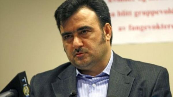 Farzad Farhangian