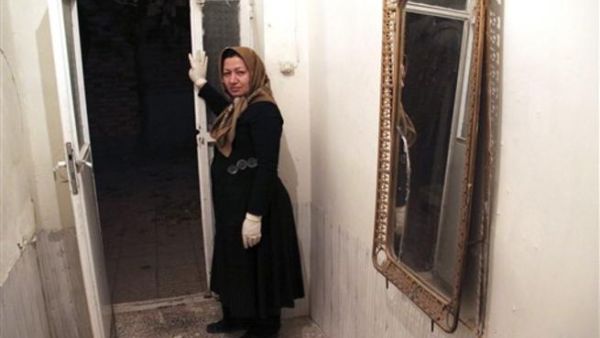 صورة ارشيفية لسكينة اشتياني في منزلها/أ.ف.ب