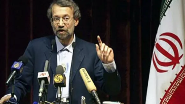 علي لاريجاني رئيس البرلمان الإيراني يلقي كلمة أمام المجلس التشريعي
