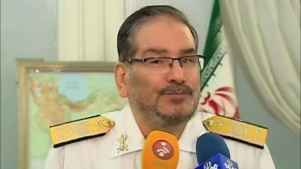 أمين المجلس الأعلى للأمن القومي الإيراني الأدميرال علي شمخاني