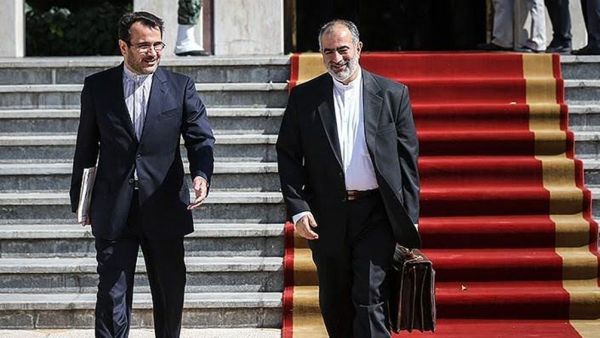 اعتقال جاسوس في مكتب حسام الدين آشنا، المستشار الإعلامي والثقافي للرئيس روحاني