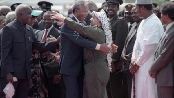  Former South African President Nelson Mandela and Palestinian leader Yasser Arafat [tumblr.com]