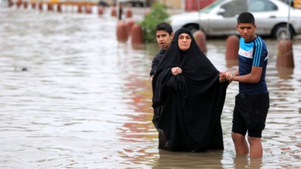 مقتل طفلة جرفتها السيول بعد امطار غزيرة في العراق