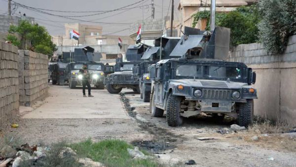 قائد عسكري عراقي يعلن السيطرة على مركز "القيارة" واستمرار المعارك