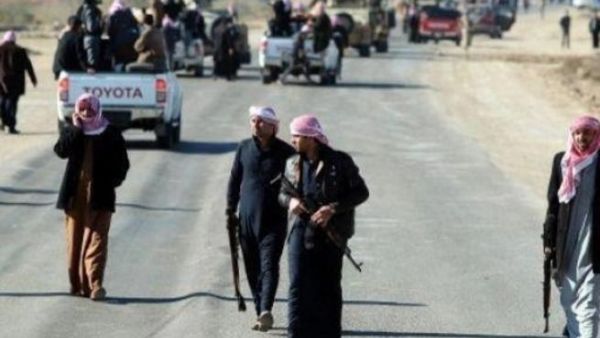صورة يتداولها نشطاء على الانترنت عن الاشتباكات بين القوات النظامية ورجال العشائر في الحويجة