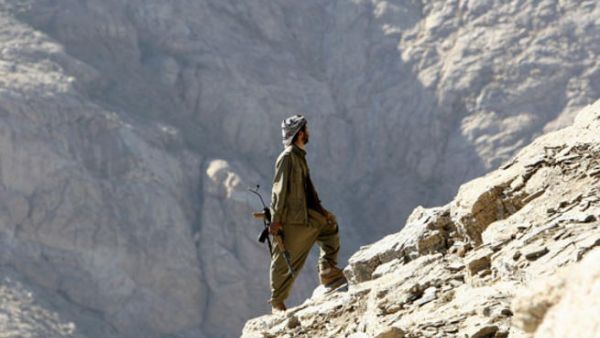 
مقاتل كردي على جبل قنديل قرب الحدود الايرانية العراقية